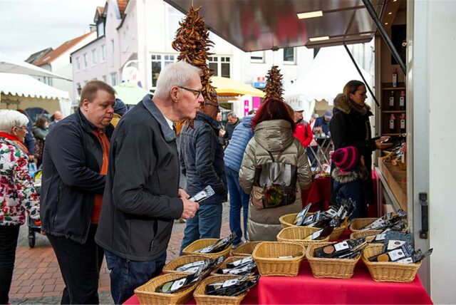 Menschen auf dem Gänsemarkt