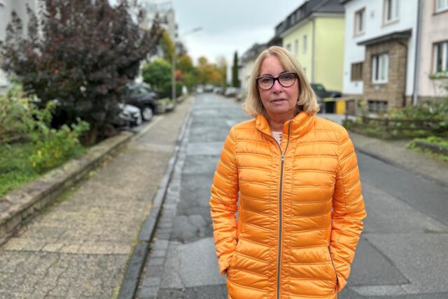 Eva Nehme auf der Wilhelm-Crüwell-Straße.