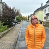 Eva Nehme auf der Wilhelm-Crüwell-Straße.