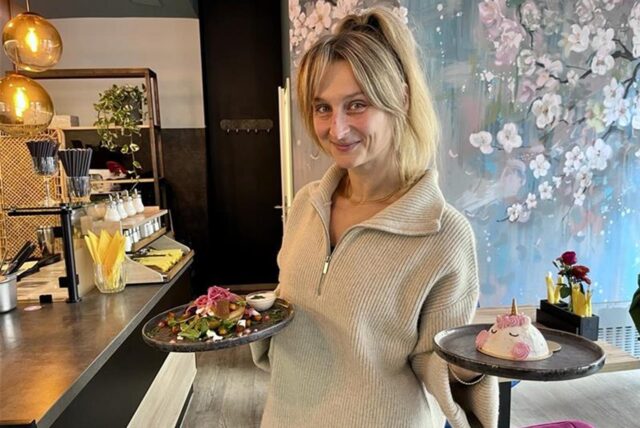 Dortmunderin Irina Poljatchek betreibt neben „Babuschkas Kitchen“, dem „Doppeltsolecker“-Catering auch das „Doppeltsolecker“ am Neuen Graben und das neue Bistro an der Kreuzstraße.