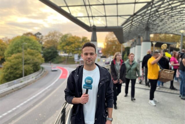 Martin Bytomski berichtet live.