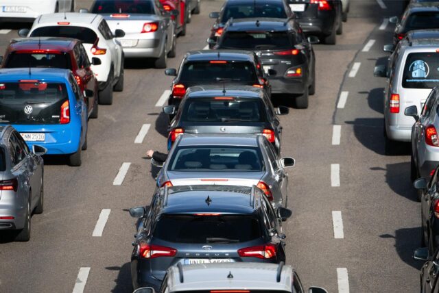Stehende Autos auf der Autobahn