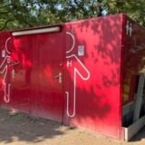 Der Toiletten-Container auf dem Super-Spielplatz bleibt nach dem Vandalismus-Vorfall Anfang November über den Winter geschlossen. Grund dafür: Frostgefahr.