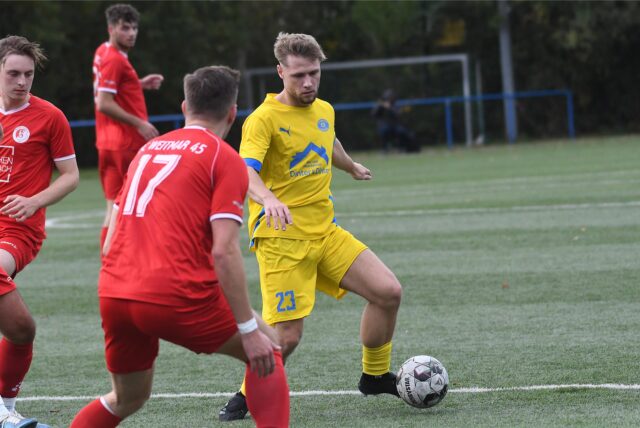 Lucas Brämer am Ball