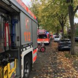 Der Löschzug an der Einsatzstelle in Bottrop.
