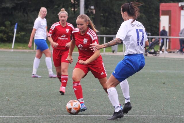 Erzielte in Seppenrade das 1:0 für den VfB Hüls: Jana Steinmetz traf per Freistoß.
