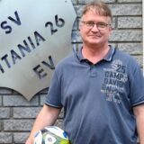 Die Titania-Frauen um Trainer Stefan Hagedorn verloren mit 0:4 gegen den SV Waldesrand Linden.
