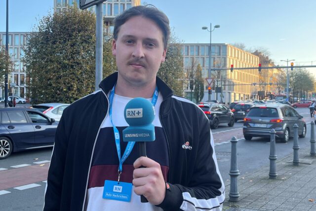 Unser Reporter Tim Hübbertz berichtet von der Landung des Helikopters auf dem Dortmunder Wall.