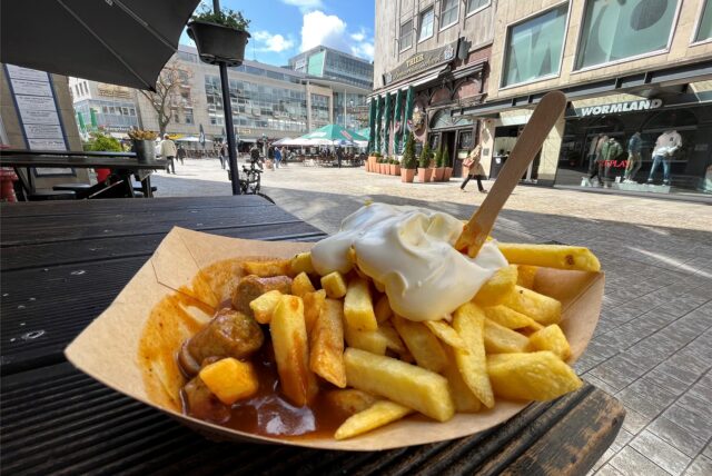 Pommes-Currywurst ist in Dortmund Kultgericht. In einem Ranking kann sich die Ruhrgebietsstadt durchaus sehen lassen.