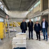 Sichtlich beeindruckt von den künftigen Möglichkeiten der neuen Halle des Skulpturenmuseums zeigen sich (v. l.) Architekt Klaus Gartmann, Architekt Franz-Jörg Feja, Bürgermeister Werner Arndt und Amtsleiter Claas Frein.