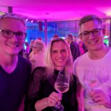 Menschen feiern bei der „Nachtcafé Clubnight“ im Ruhrfestspielhaus in Recklinghausen.