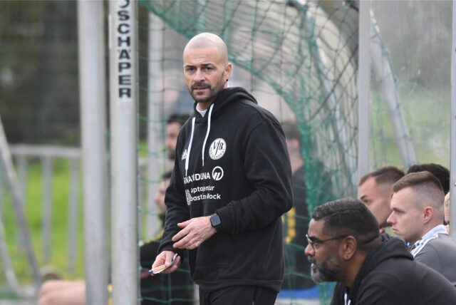 VfB-Trainer Patrick Stich wollte, dass sich sein Team beim Bezirksligisten Mengede etwas abguckt.