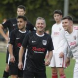 Andreas Tewes (vorne Mitte) hatte gut lachen. Im Kreisliga C-Topspiel gegen GW Erkenschwick II verhalf er der Reserve von SW Meckinghoven zum 3:0-Sieg. Anschließend stand er auch noch für die Erste in der Kreisliga A2 gegen Vestia Disteln II auf dem Platz (siehe Foto).