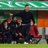 Nuri Sahin gibt Anweisungen.