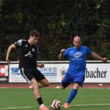 Robin Nobel (r.) vom VfB Waltrop II musste am Wochenende ersatzweise ins Tor.