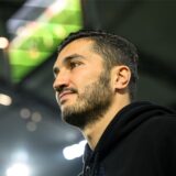 Nuri Sahin blickt geradeaus.