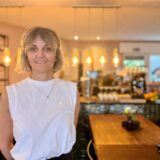 Kornelija Busching hat 2023 die Wein- und Bistro-Bar No3 in Dortmund eröffnet. Jetzt erweitert sich das Familienunternehmen mit einer zweiten Gastronomie im Kreuzviertel.