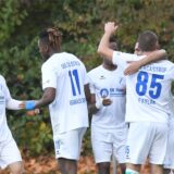 Der SV Wacker Obercastrop (weiße Trikots) konnte sich am 13. Spieltag gegen den Holzwickeder SC durchsetzen.