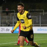 Jordi Paulina bejubelt ein Tor.