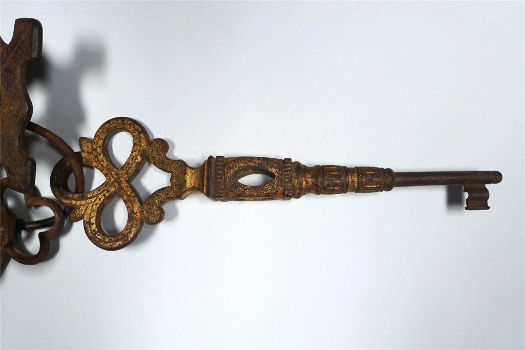 Der mutmaßliche Schlüssel zur Synagoge. 
