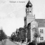 Blick in die damalige Hedwigstraße mit der Synagoge.