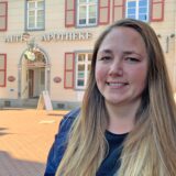 Nadja Klein vor der Alten Apotheke in Recklinghausen