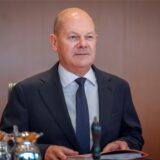 Bundeskanzler Olaf Scholz (SPD) nimmt an der Sitzung des Bundeskabinetts teil.