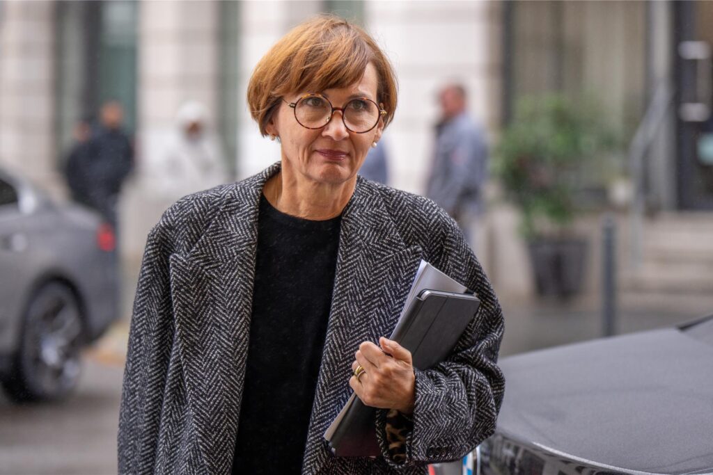 Bettina Stark-Watzinger (FDP), Bundesministerin für Bildung und Forschung, kommt zu den Gremiensitzungen der Liberalen. Bettina Stark-Watzinger (FDP), Bundesministerin für Bildung und Forschung, kommt zu den Gremiensitzungen der Liberalen.
