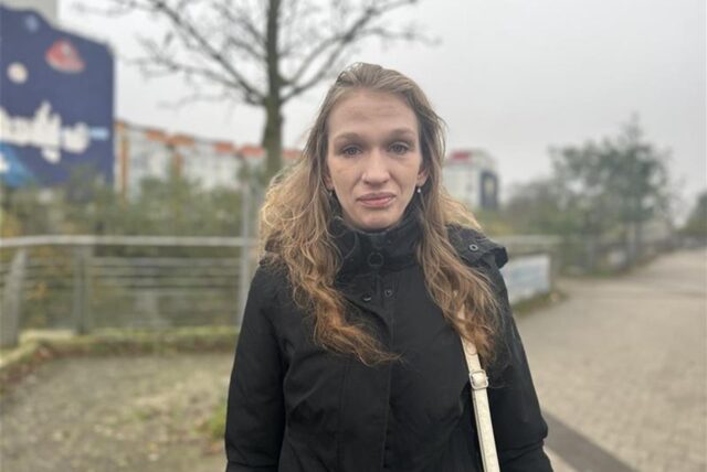 Eine Frau.