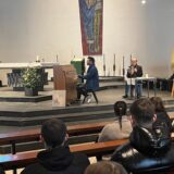 Der „Pianist aus den Trümmern“ spielt für die Schüler des Berufskollegs Haltern.
