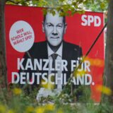 Viel früher als gedacht werden bald wieder Wahlplakate an Dortmunds Straßen zu sehen sein. Das Bild stammt aus dem Bundestagswahlkampf 2021.