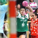 Handball 3. Liga Mitte Halle Nord, 10. November 2024, PSV Recklinghausen – FSV Mainz 05 II 35:23. Lina Treese kommt auf Außen zum Wurf