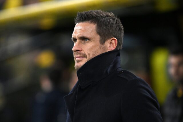 BVB-Sportdirektor Sebastian Kehl schaut in die Ferne.