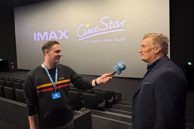 Tim Hübbertz interviewt im Cinestar in Dortmund Theaterleiter Matthias Terörde.