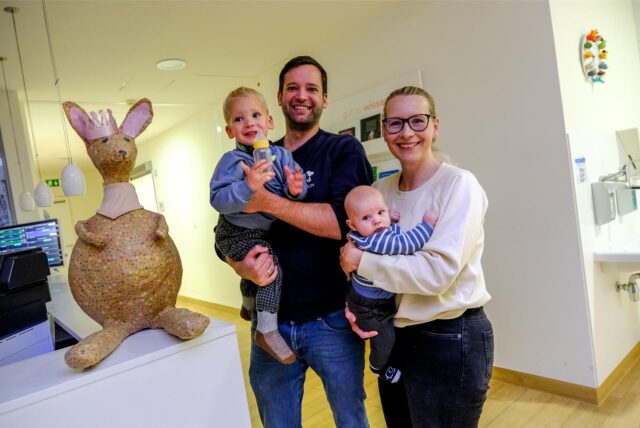 Weltfrühchentag. Antje und Maximilian Ibing erzählen über ihre Erfahrungen mit Oskar, der als Frühchen zur Welt kam. Jannes, ist der zweite Sohn der Familie.