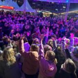 Das Castroper Weihnachtsdorf 2024 wurde am 14.11.2024 eröffnet. Der Kinderchor der Marktschule Ickern sang.