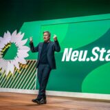 Robert Habeck (Bündnis 90/Die Grünen), Bundesminister für Wirtschaft und Klimaschutz, und Spitzenkandidat der Grünen für die Bundestagswahl 2025, spricht bei der Bundesdelegiertenkonferenz von Bündnis 90/Die Grünen.