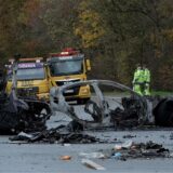 Bei dem verheerenden Unfall in Ochtrup (Münsterland) brannte ein Auto vollständig aus.