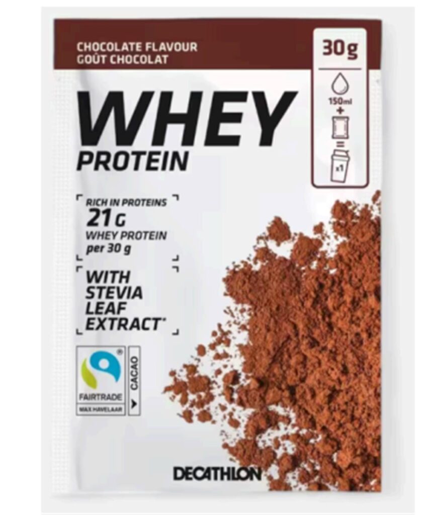 Die Vorderseite einer Verpackung des Proteinpulvers von Decathlon, das von einer Rückrufaktion betroffen ist. Die Vorderseite einer Verpackung des Proteinpulvers von Decathlon, das von einer Rückrufaktion betroffen ist.