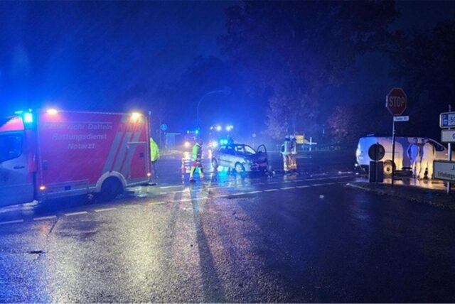 Feuerwehr im Einsatz bei einem Unfall in Datteln.