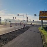 Sperrbaken stehen auf der neuen B 474n zwischen Datteln und Waltrop.