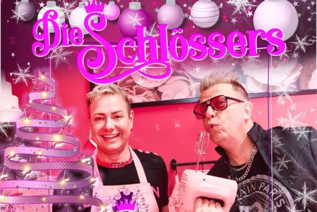 Bunt und schrill, wie man Jörg und Karsten Schlösser kennt, kommt das Cover des Songs „Party unterm Weihnachtsbaum daher“. Aber eine Textzeile irritiert.