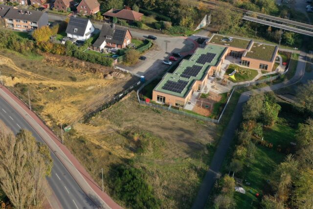 Der Bereich zwischen der neuen Kita Löwenzahn und der Bismarckstraße aus der Vogelperspektive