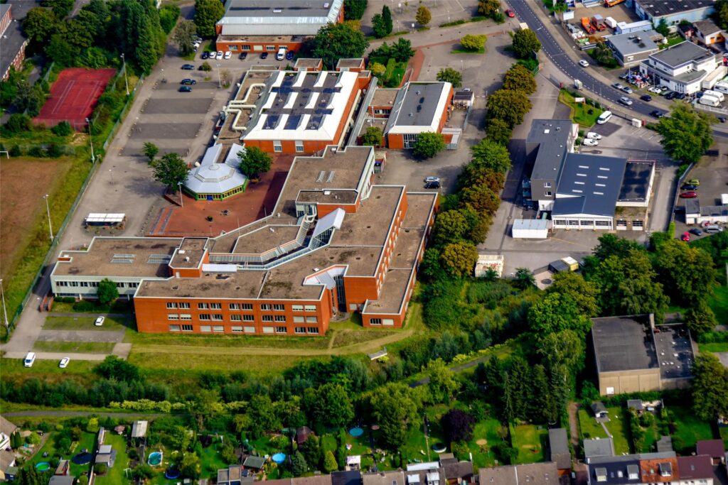 Luftbild der ehemaligen Bergbauberufsschule an der Kölner Straße in Recklinghausen Luftbild der ehemaligen Bergbauberufsschule an der Kölner Straße in Recklinghausen