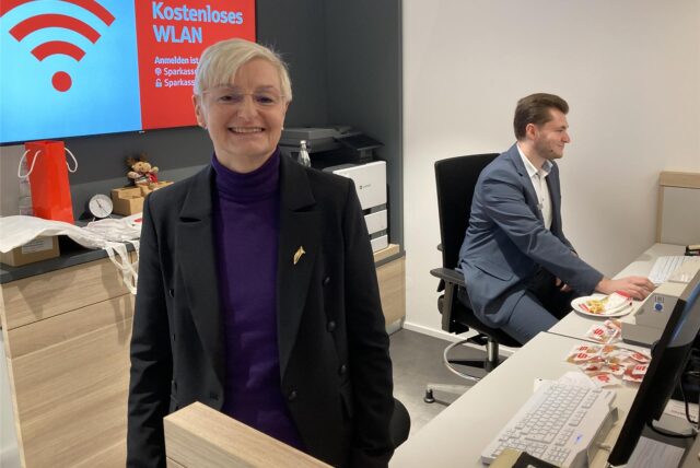 Therese Berg arbeitet seit 30 Jahren in der Sparkassen-Filiale in Marl-Hamm.