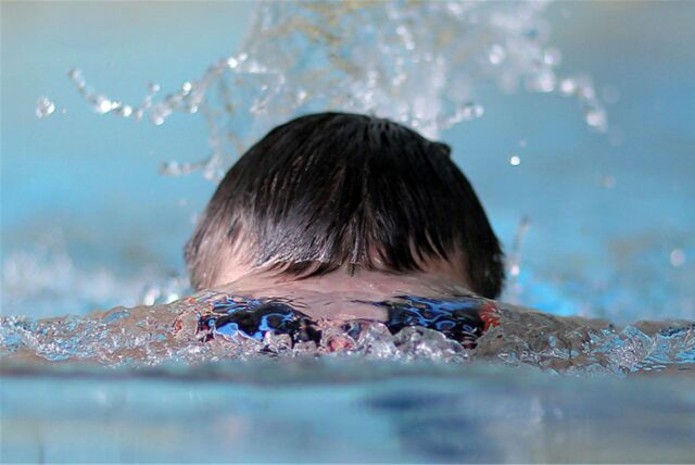 Schwimmer im Wasser