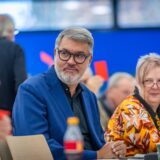 Freute sich über das Wahlergebnis beim SPD-Parteitag im November 2024: Dortmunds Oberbürgermeister Thomas Westphal, hier neben Fraktionschefin Carla Neumann-Lieven.
