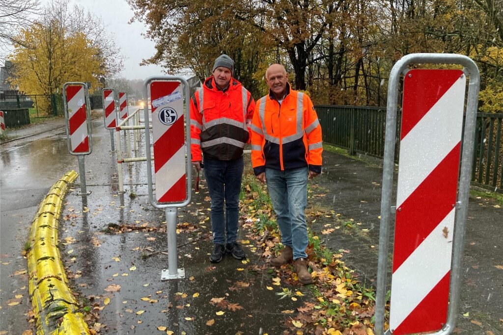 Vorläufige Entlastung: Nur noch einspurig befahrbar ist die Brücke über den Sickingmühlenbach an der Straße Vorläufige Entlastung: Nur noch einspurig befahrbar ist die Brücke über den Sickingmühlenbach an der Straße