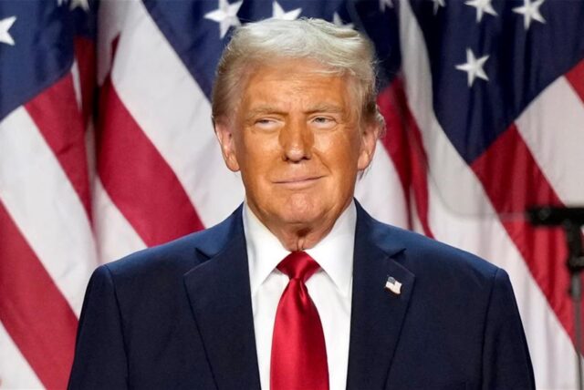 Der republikanische Präsidentschaftskandidat und ehemalige US-Präsident Donald Trump bei einer Wahlparty am Mittwoch, 6. November 2024, in West Palm Beach, Florida.