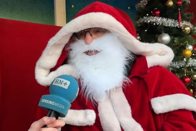Der Weihnachtsmann äußert seine Meinung zum Dortmunder Weihnachtsbaum.